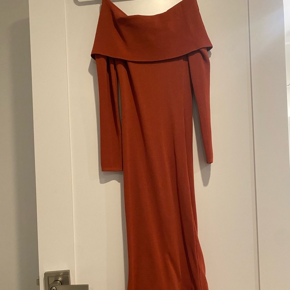 Bardot Off-the-Shoulder Dress - Picture 4 of 5